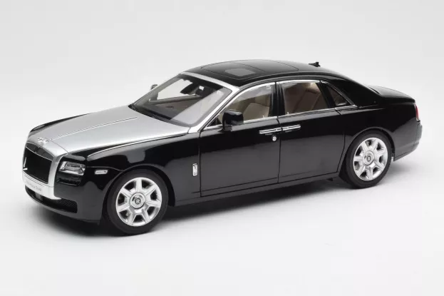 Kyosho Rolls Royce Ghost 2011 1:18 08802BKS2